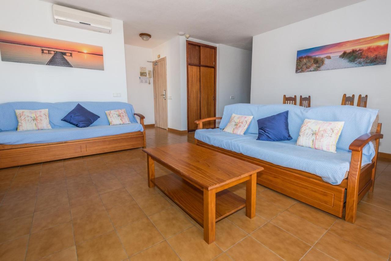 Apartments Niko Santa Eularia des Riu Ngoại thất bức ảnh