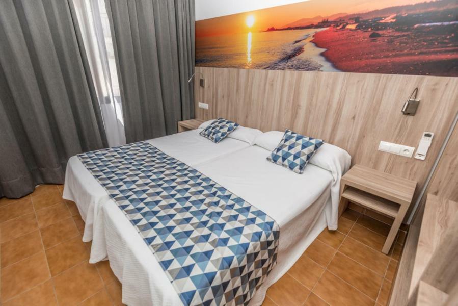 Apartments Niko Santa Eularia des Riu Ngoại thất bức ảnh